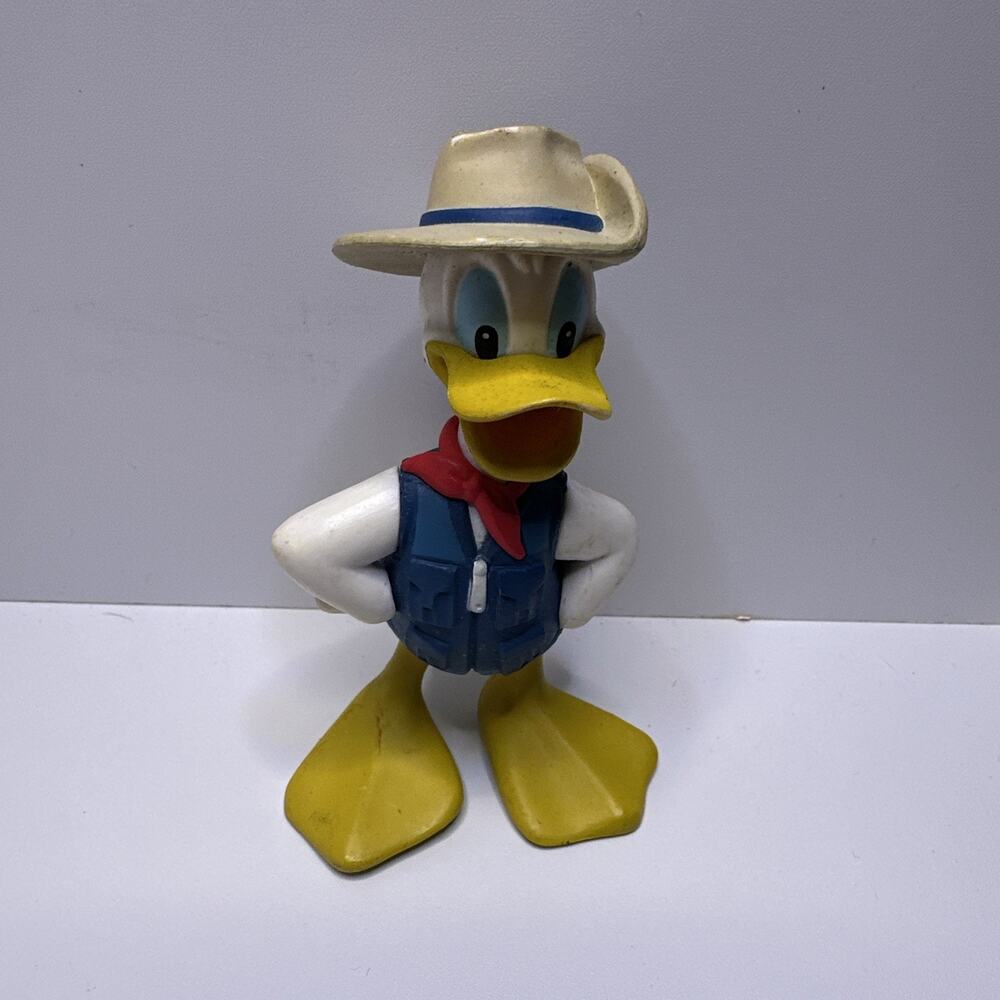 Disney Donald Duck Safari Expedition Animal Kingdom Explorer